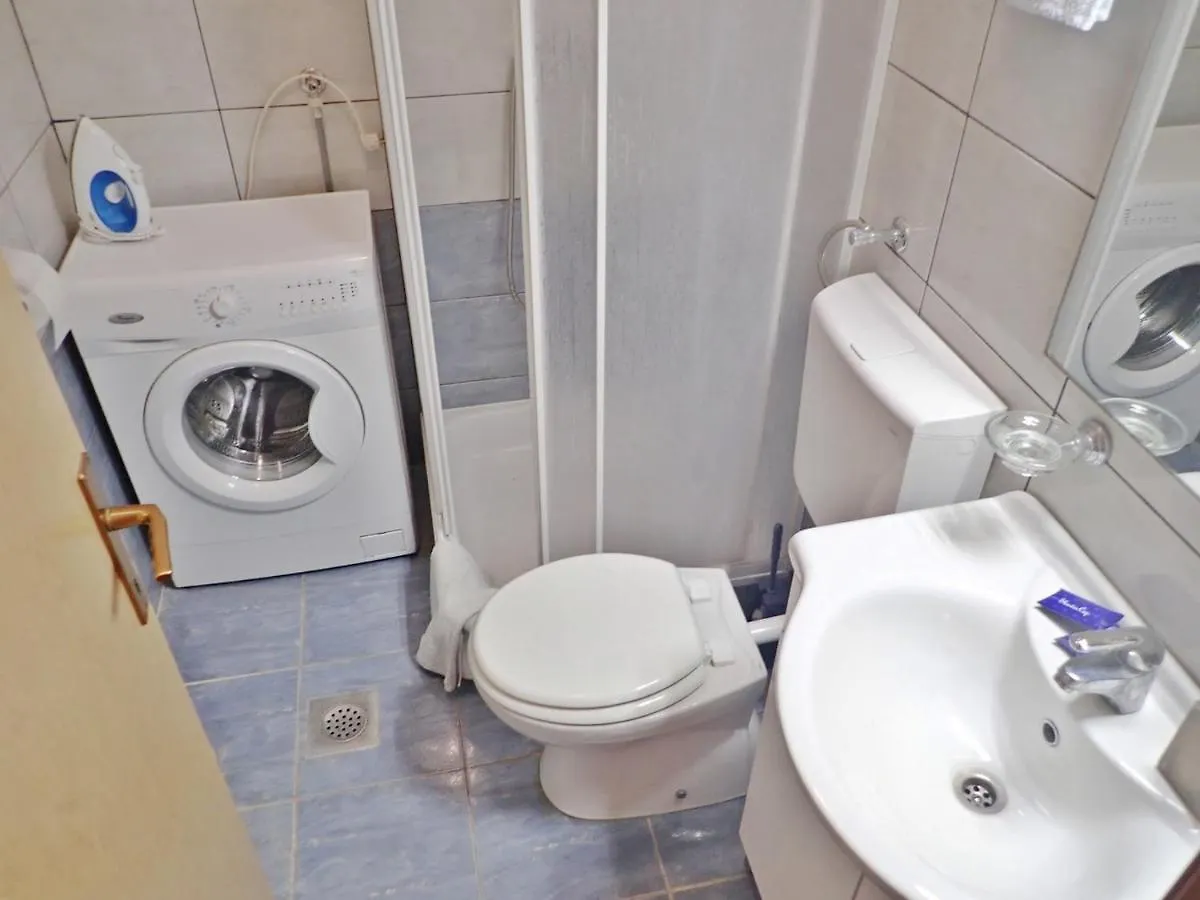 Apartment Blue Ivy Near The Beach Jasenice